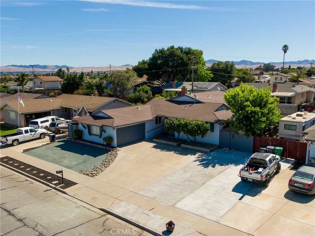 Property Photo:  3094 Courtney Drive  CA 93455 