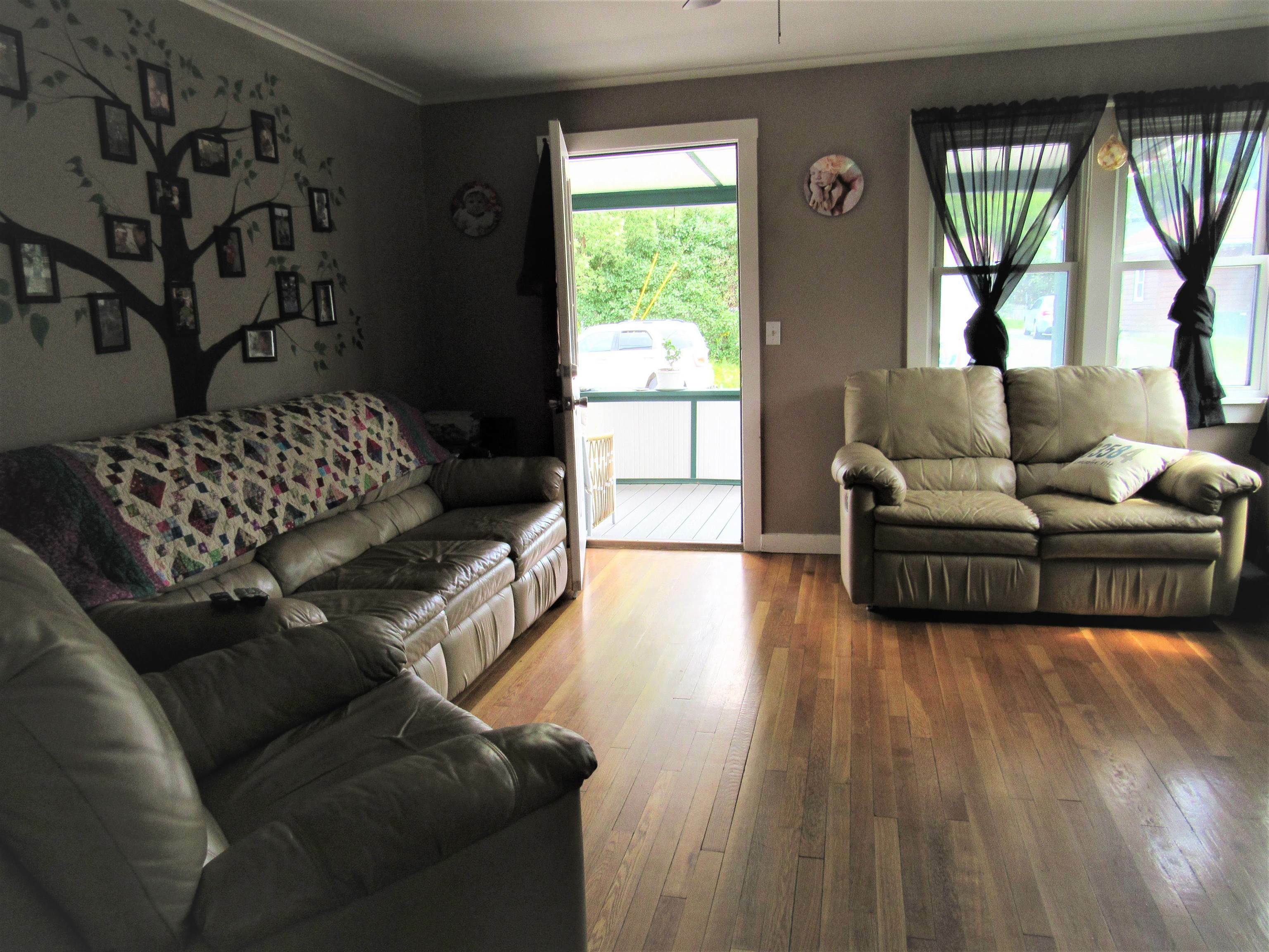 Property Photo: 747 Lancaster Street NH 03570