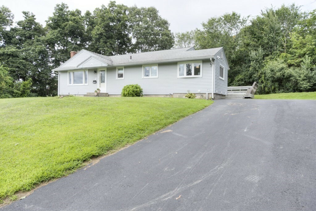 Property Photo: 34 Saybrook Rd MA 01545