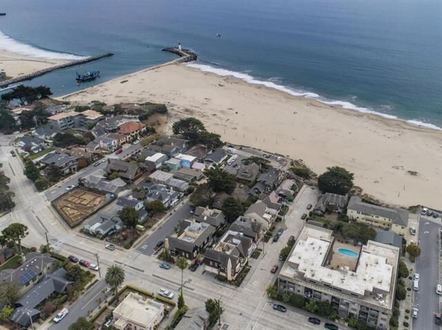 Property Photo:  122 2nd Avenue  CA 95062