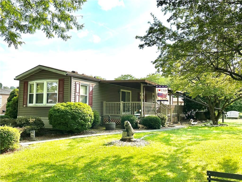 Property Photo:  10 Revolutionary Road  PA 18343 