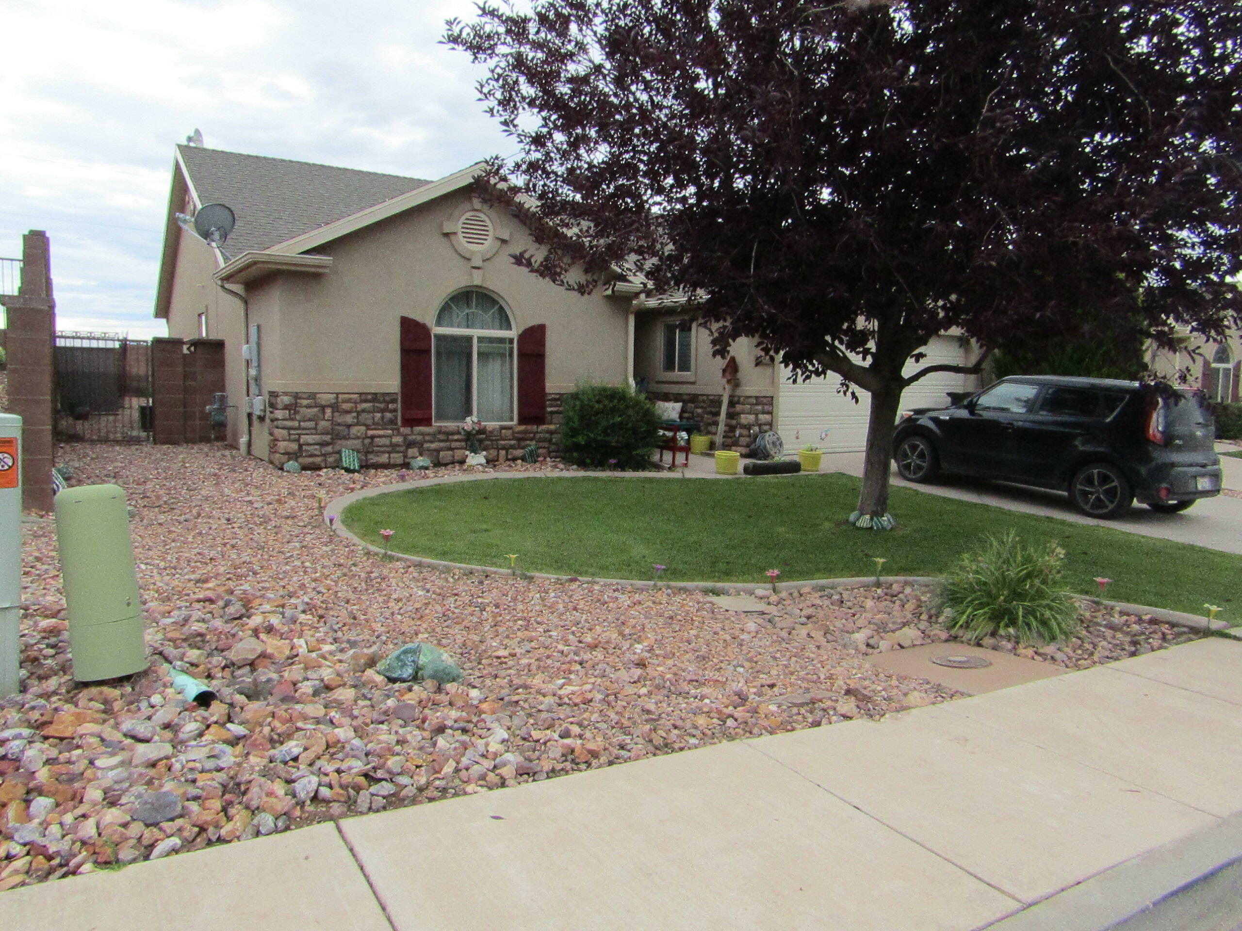 Property Photo:  1476 S Southern View Dr  UT 84720 