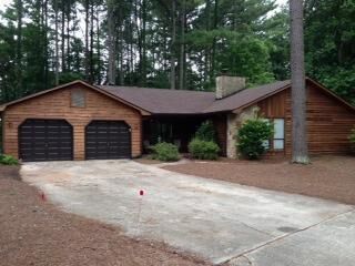 Property Photo: 220 Shadowood Lane GA 30269