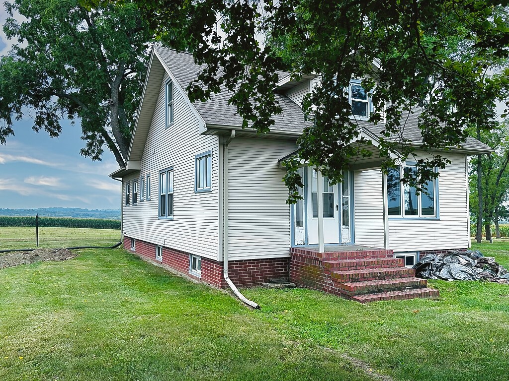 Property Photo: 1080 G40 Highway IA 50225