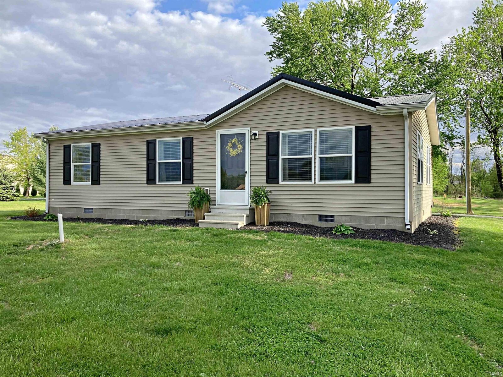 Property Photo:  1563 E 300 S  IN 47501 