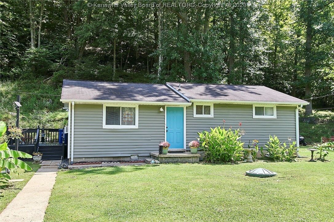 Property Photo: 2222 Main Drive WV 25177