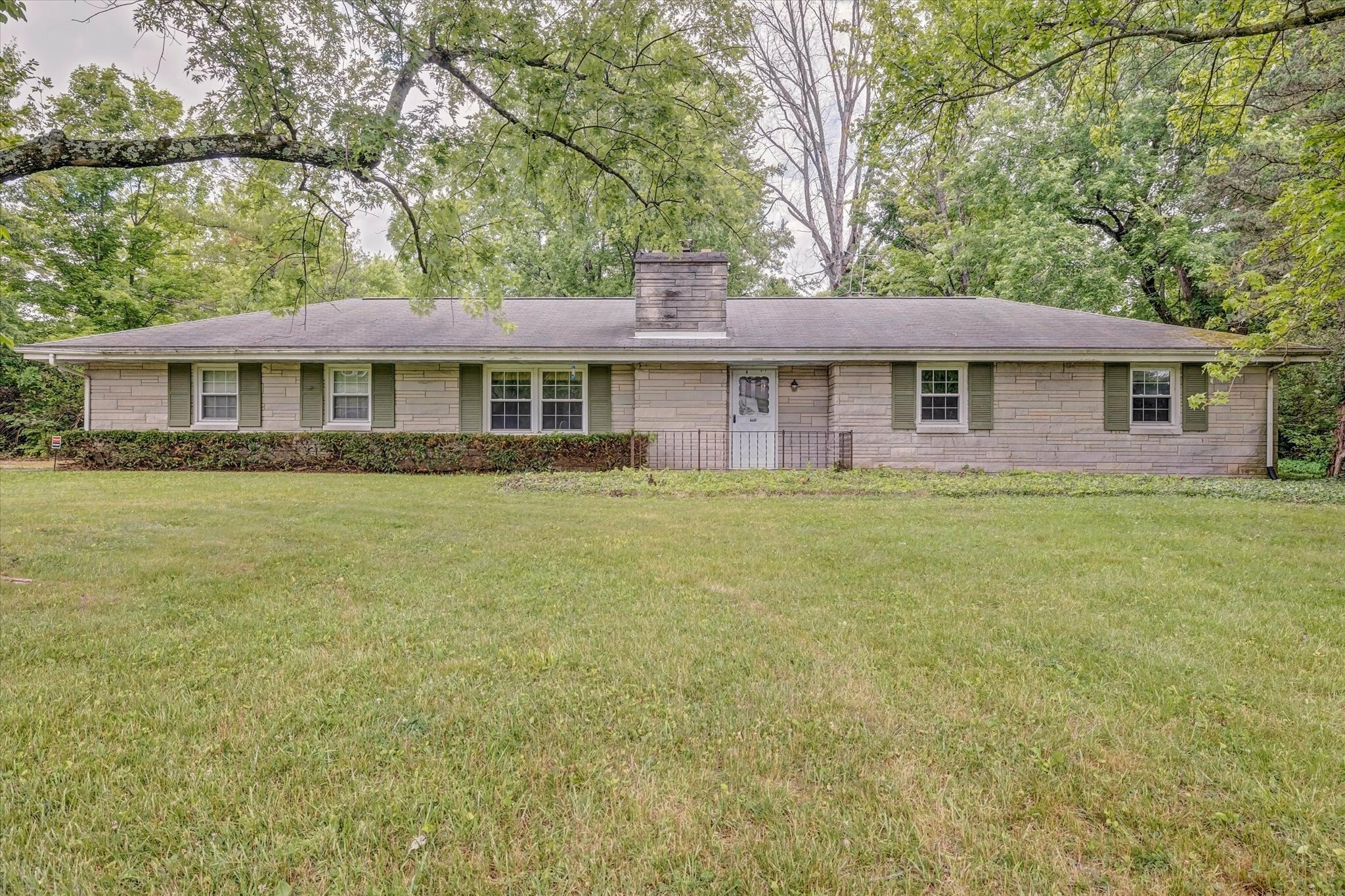 Property Photo:  715 S Meadowbrook Drive  IN 47401 