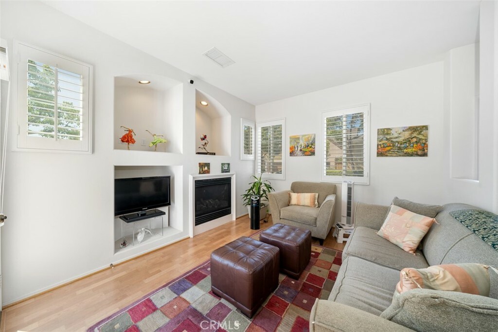Property Photo: 122 Cherrybrook Lane CA 92618