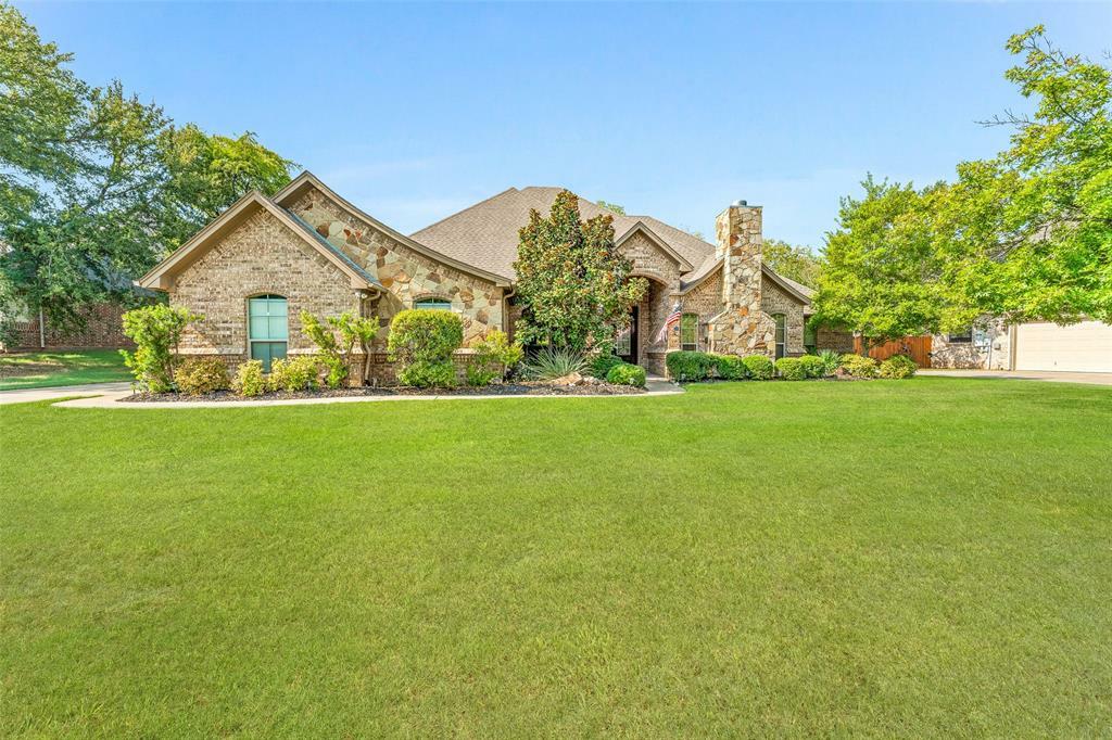 Property Photo:  8021 Ravenswood Road  TX 76049 