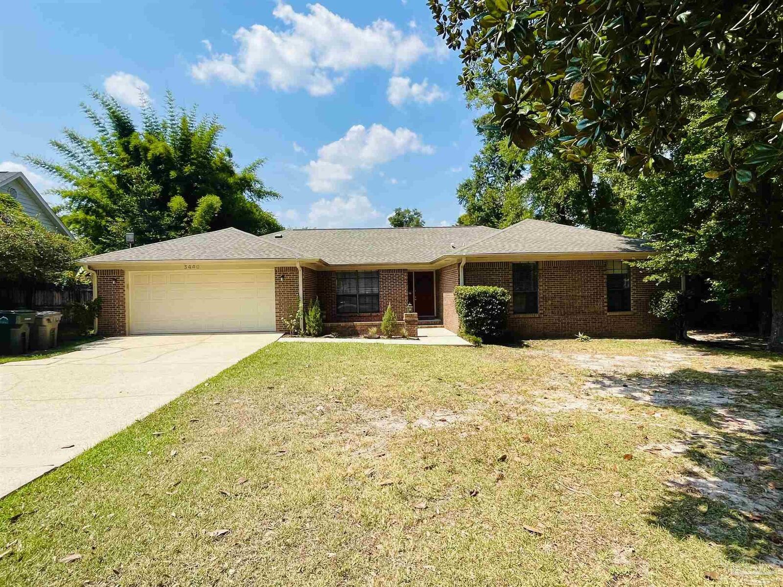 Property Photo:  3440 Edinborough Ct  FL 32514 