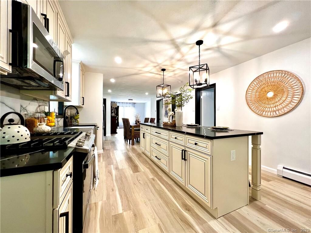 Property Photo:  183 Caroline Street  CT 06418 