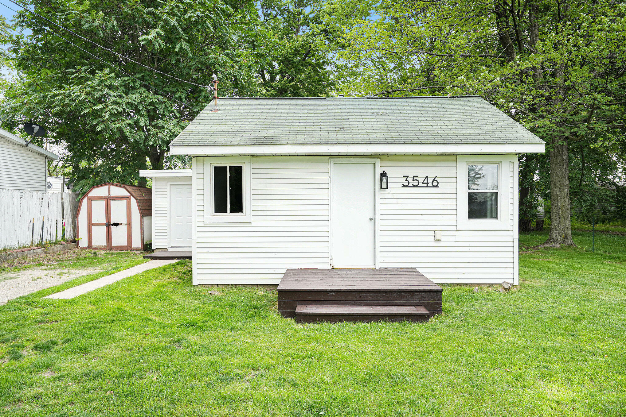 Property Photo:  3546 Wayne Street  MI 49444 