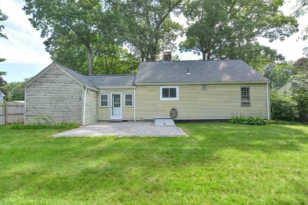 Property Photo: 136 Oaks Rd MA 01701