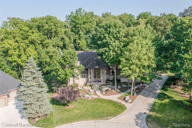Property Photo: 36703 Kenmore Drive MI 48335