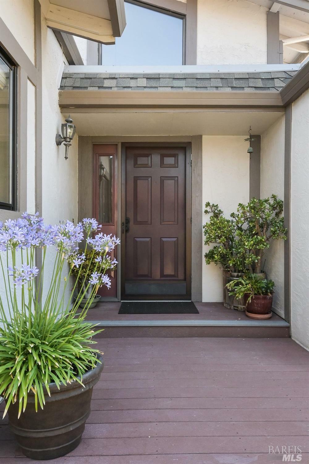 Property Photo: 501 Marylyn Circle CA 94954