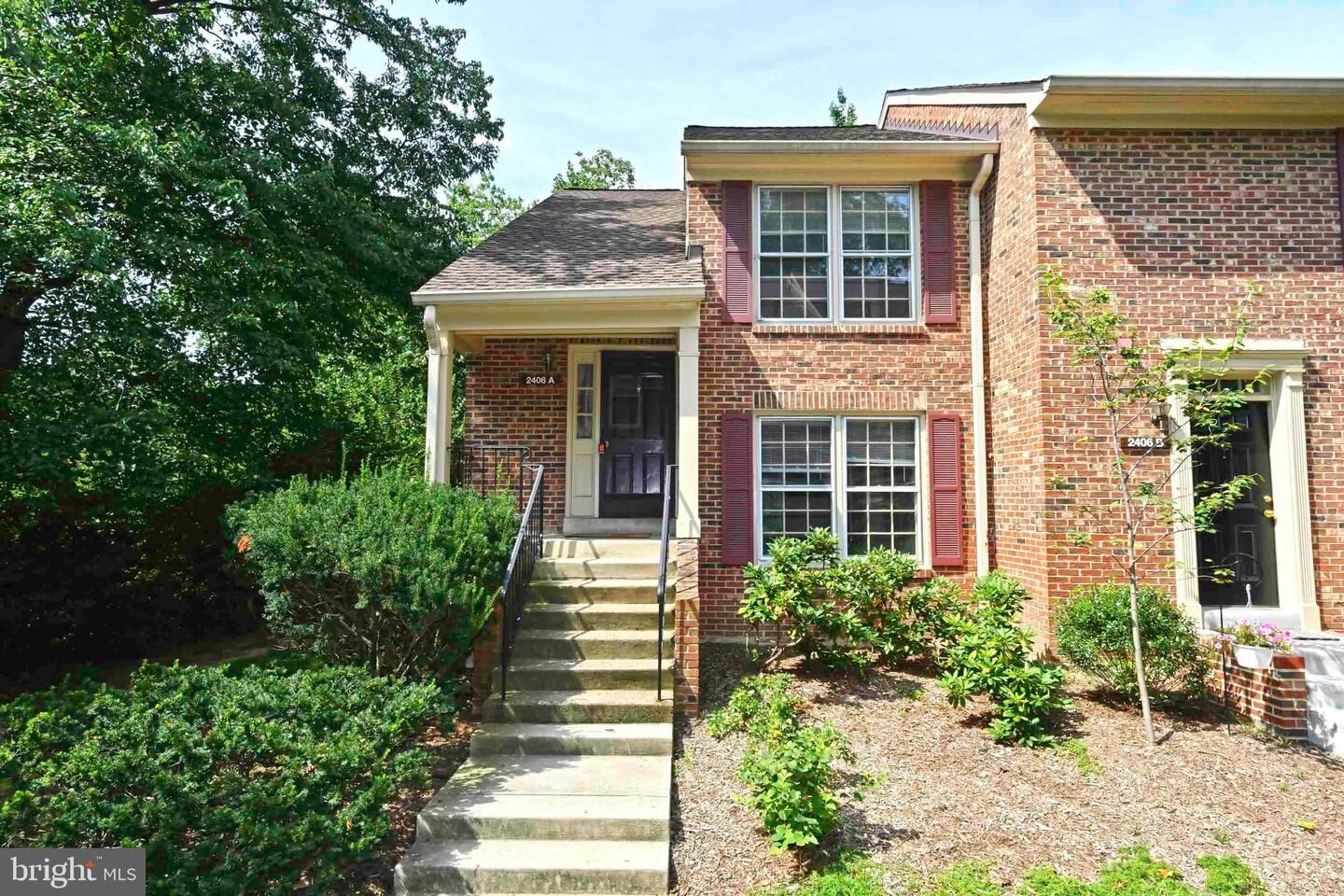 Property Photo:  2406 S Walter Reed Drive A  VA 22206 