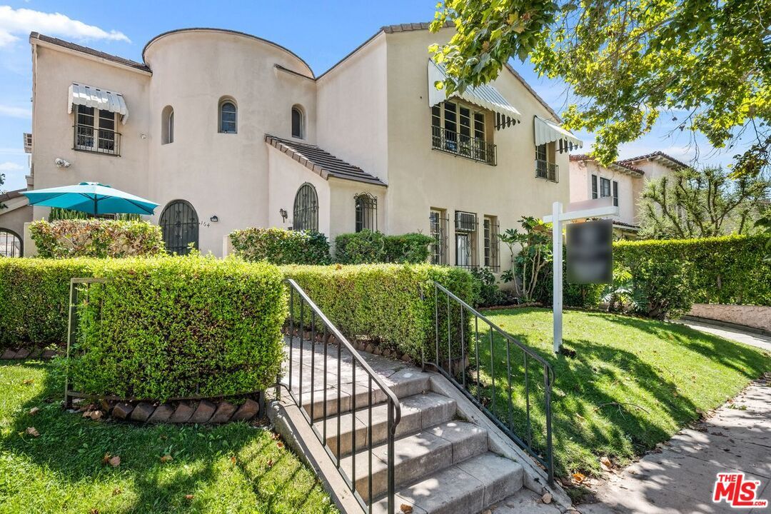 Property Photo: 164 S Mansfield Ave CA 90036