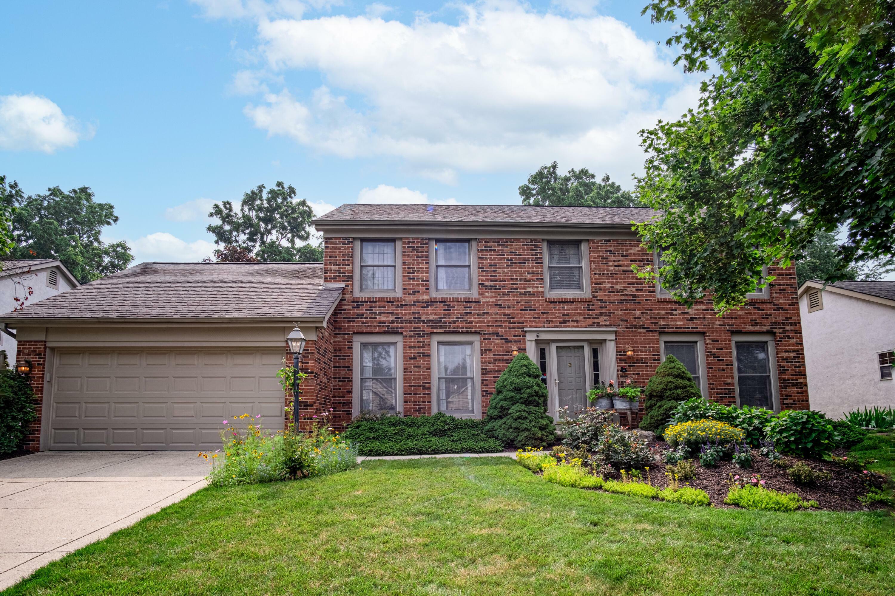 Property Photo: 4639 Mossrock Drive OH 43026