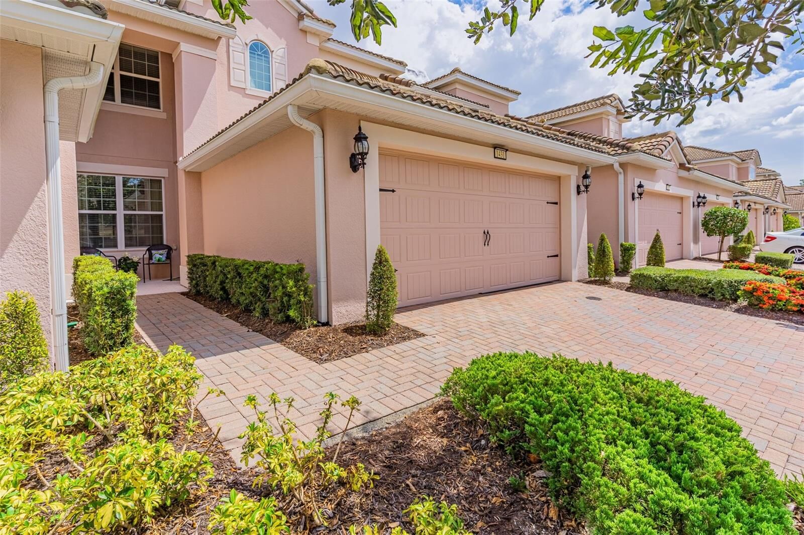 Property Photo: 1431 El Conte Drive FL 33896