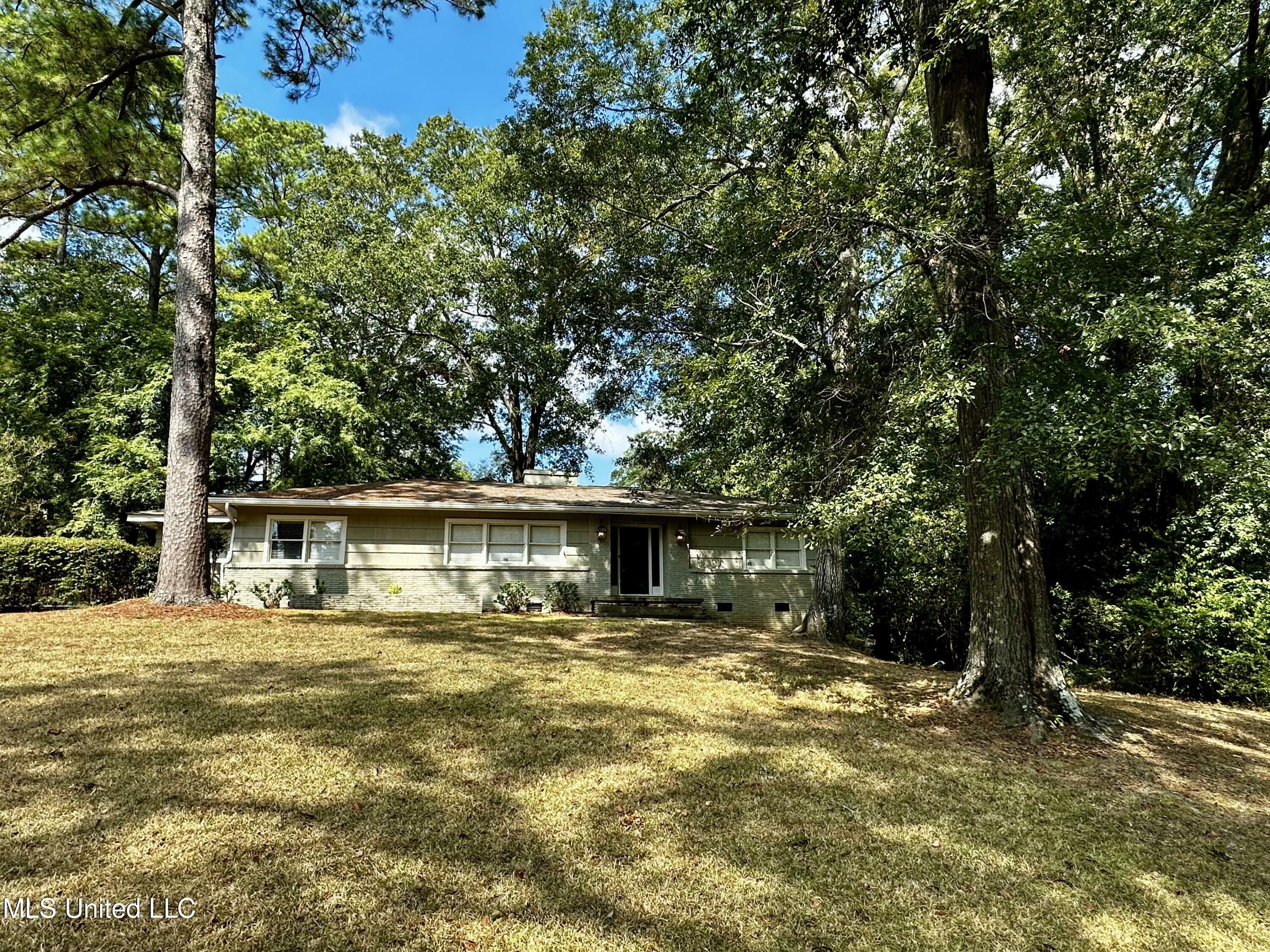 Property Photo:  4133 Navajo Road  MS 39211 