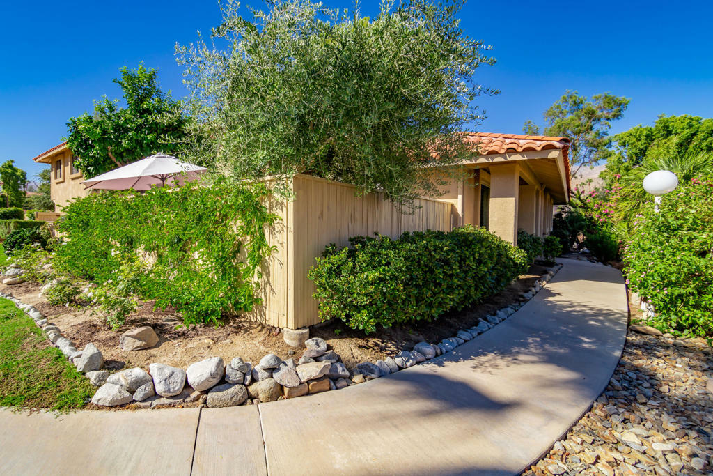 72738 Tony Trabert Lane  Palm Desert CA 92260 photo