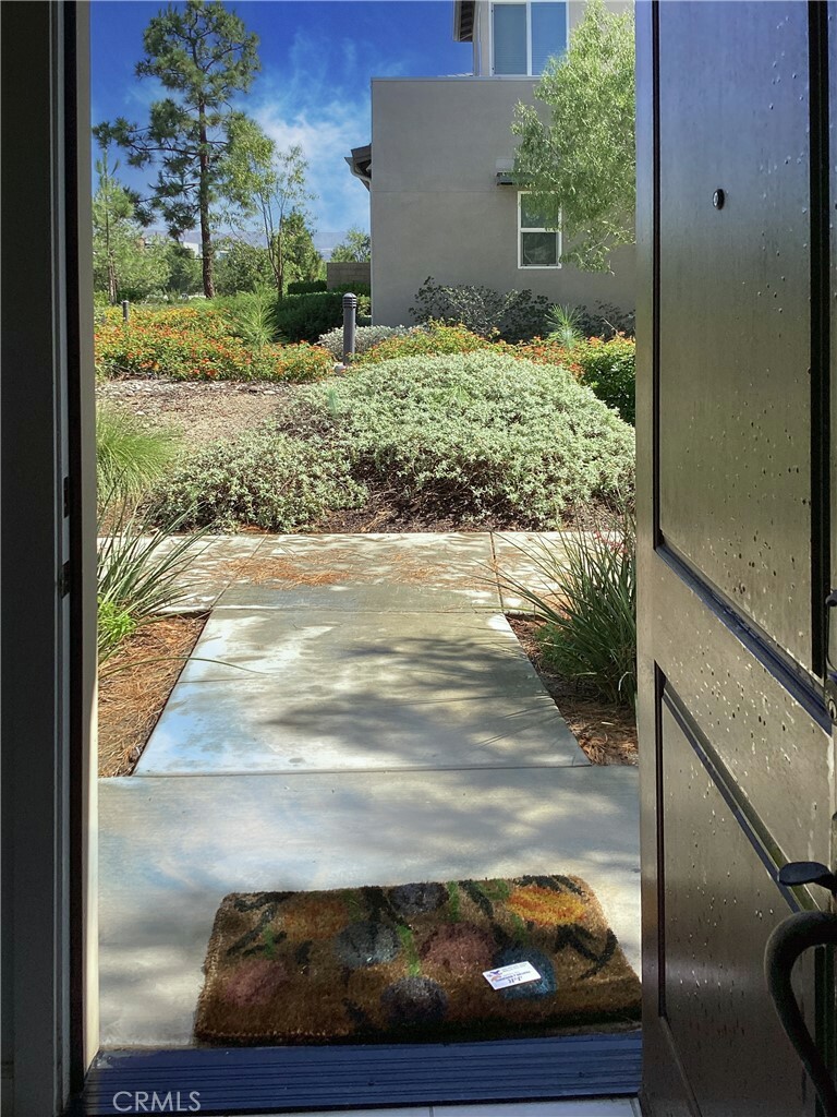 Property Photo: 209 Follyhatch CA 92618