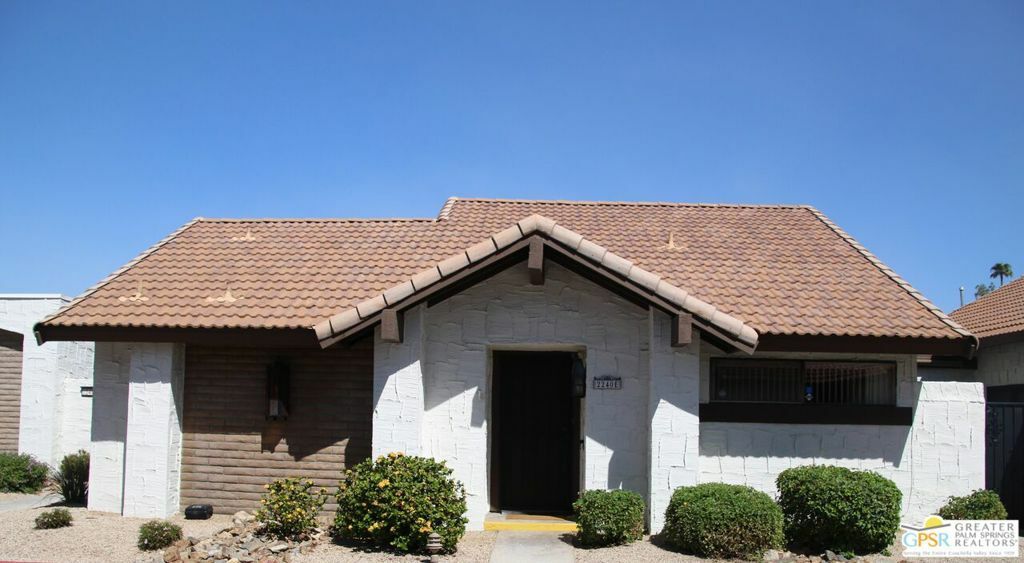 Property Photo: 2240 E Miramonte Circle CA 92264