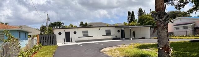 Property Photo: 3004 Alice Drive 1 FL 33461