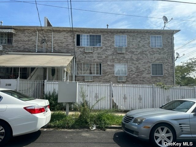 Property Photo:  3106 Mickle Avenue  NY 10469 