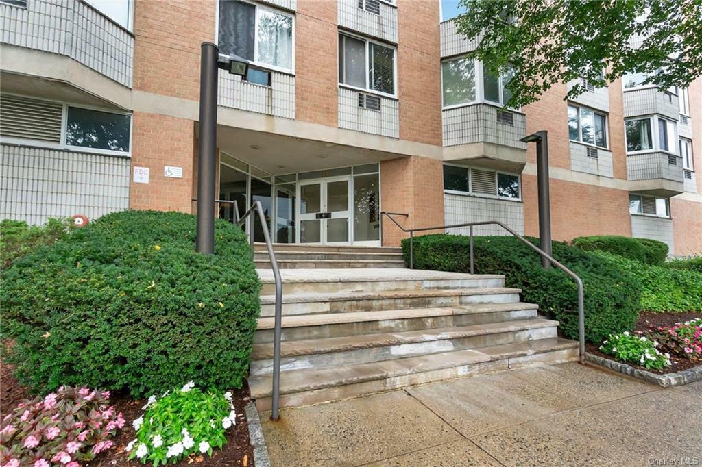 Property Photo:  14 Nosband Avenue 5K  NY 10605 