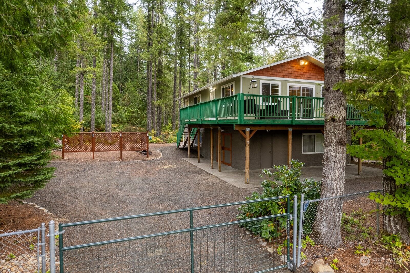 Property Photo: 41 N Fairway Drive E WA 98548