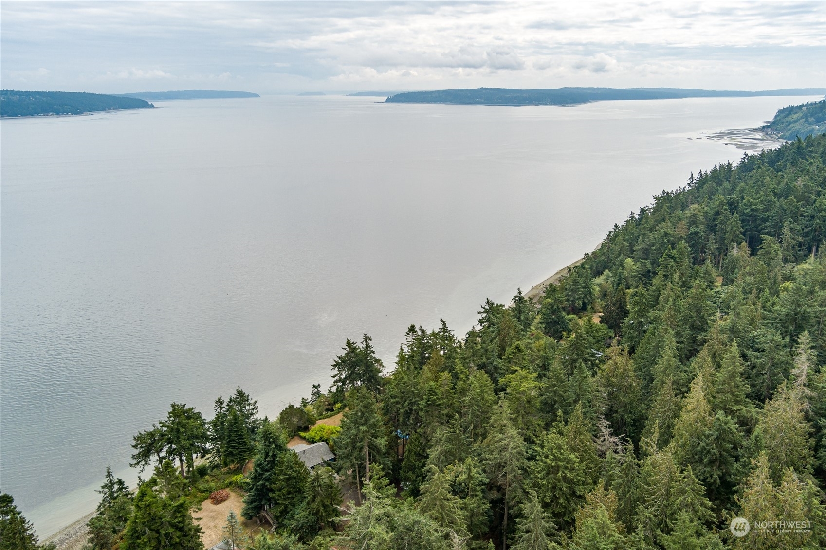 Property Photo:  1749 North Bluff Road  WA 98253 