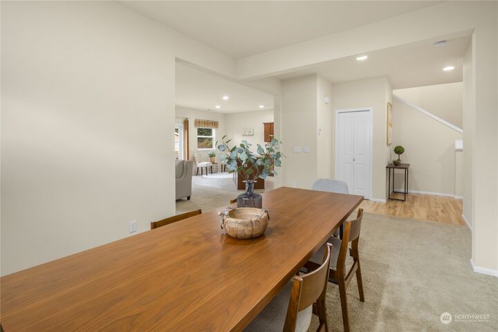 Property Photo: 27552 212th Place SE WA 98038