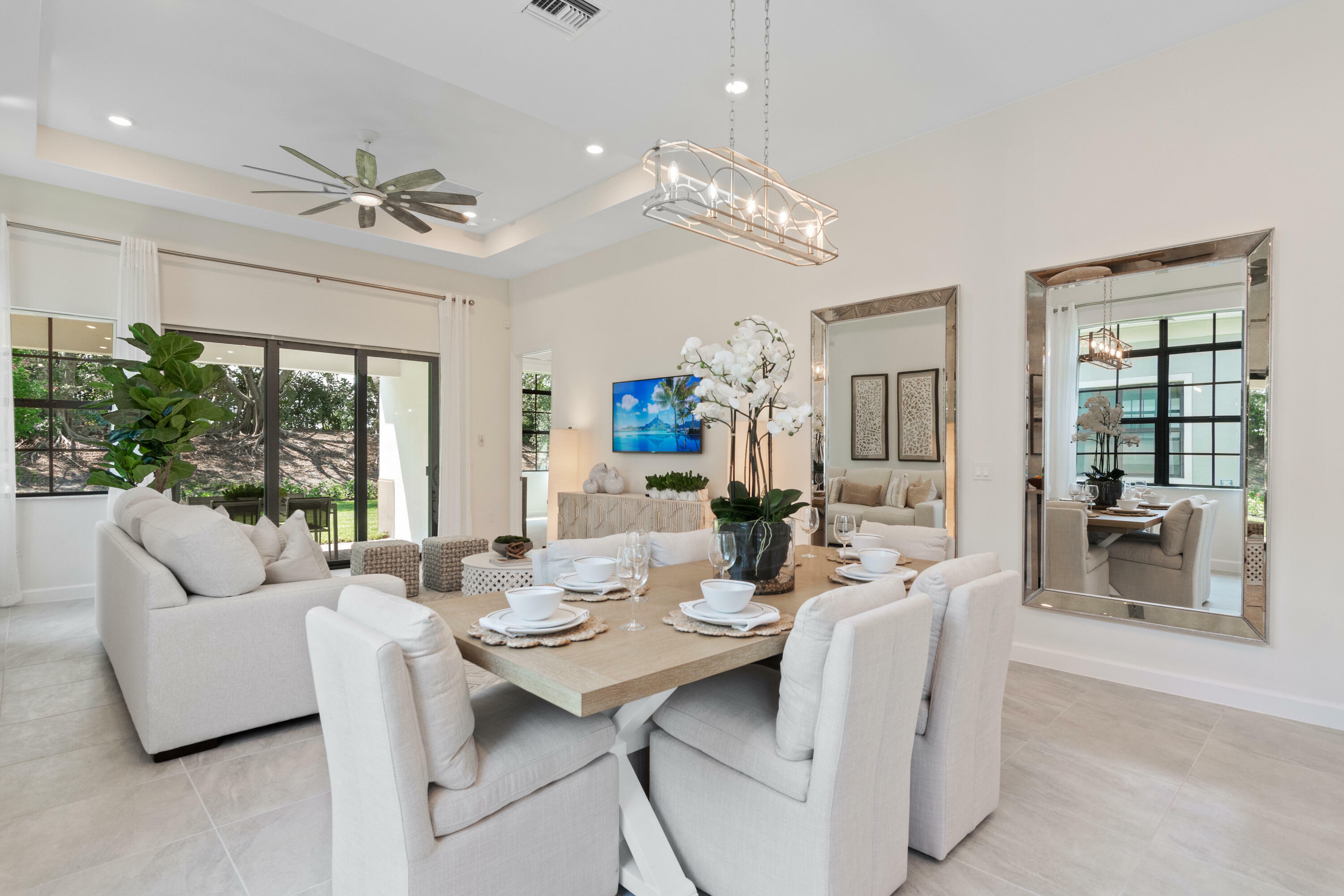 Property Photo: 520 SE Fascino Circle FL 34987