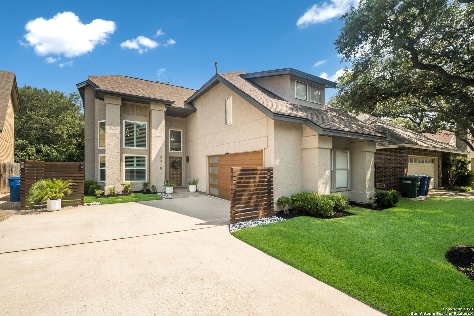 Property Photo: 2415 Pendant Oak TX 78232