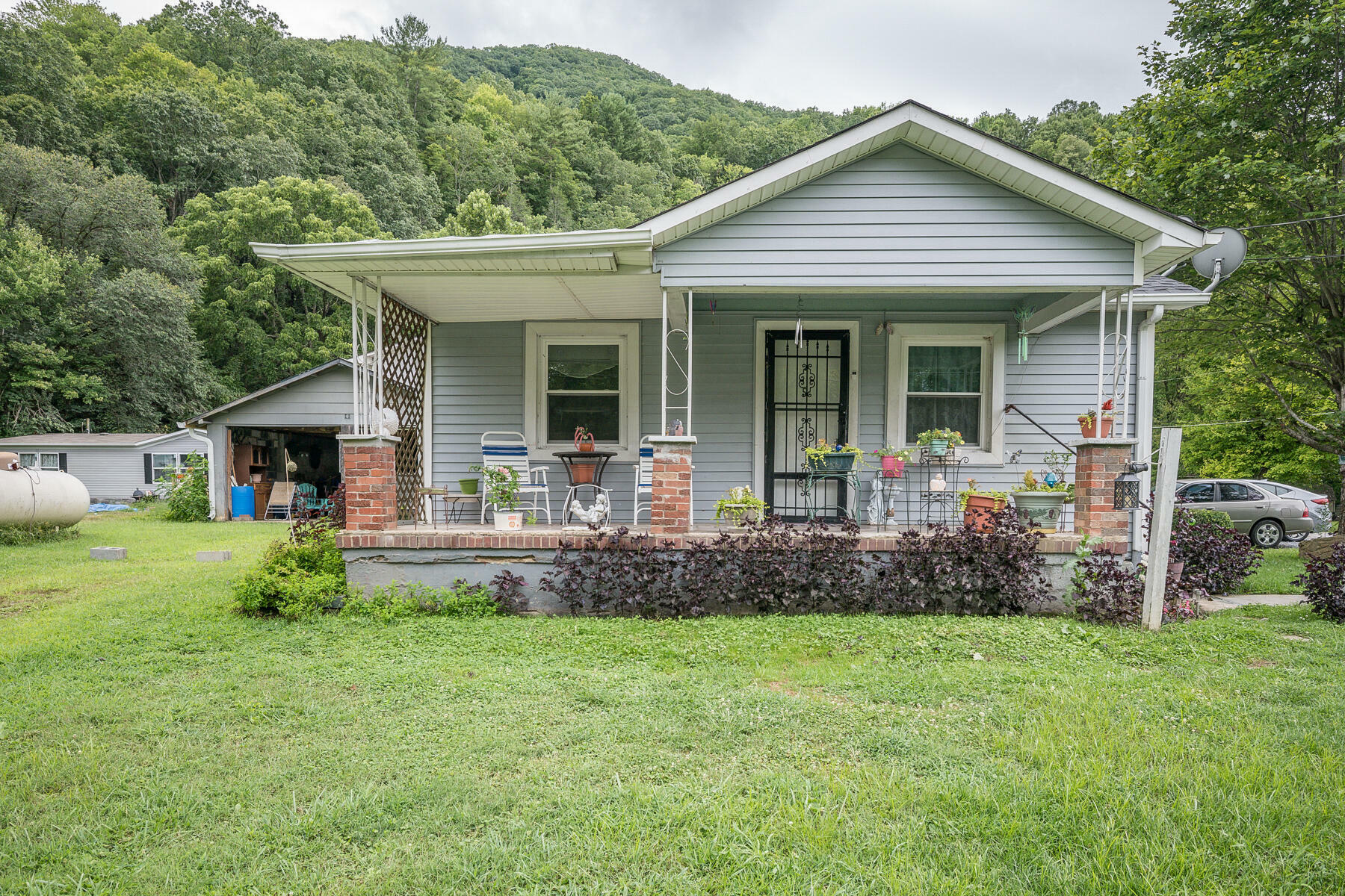 134 Edgewater Road  Elizabethton TN 37643 photo