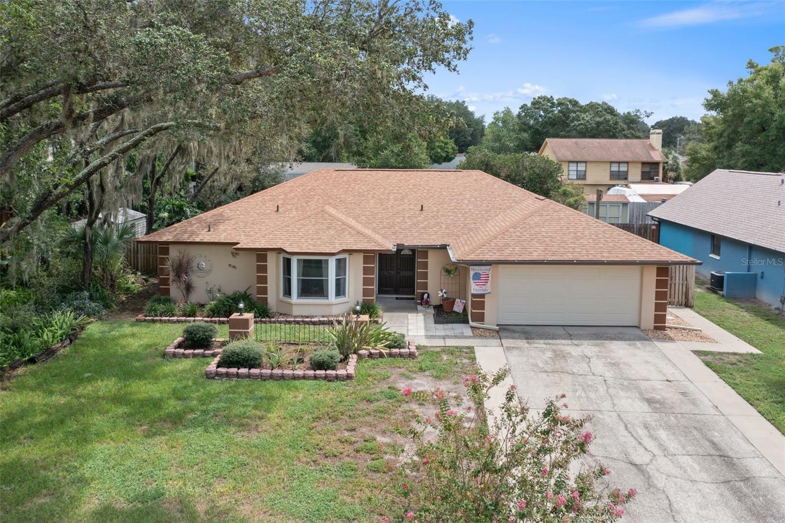 Property Photo:  3906 Rosedale Drive  FL 33511 