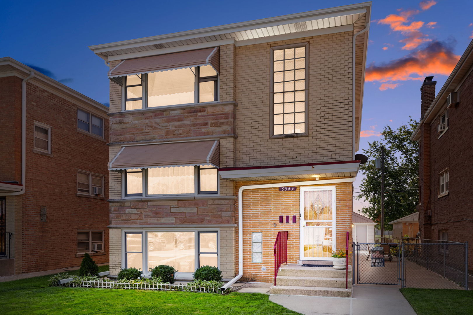 Property Photo:  6845 W Leland Avenue  IL 60706 