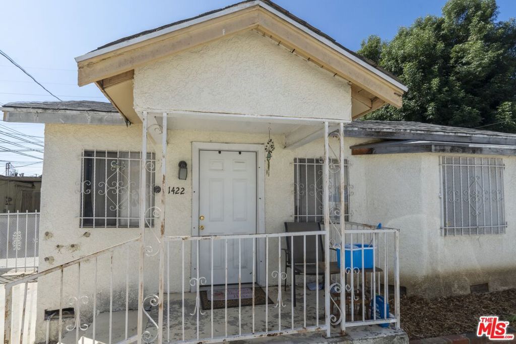 Property Photo: 1422 W 97th Street CA 90047