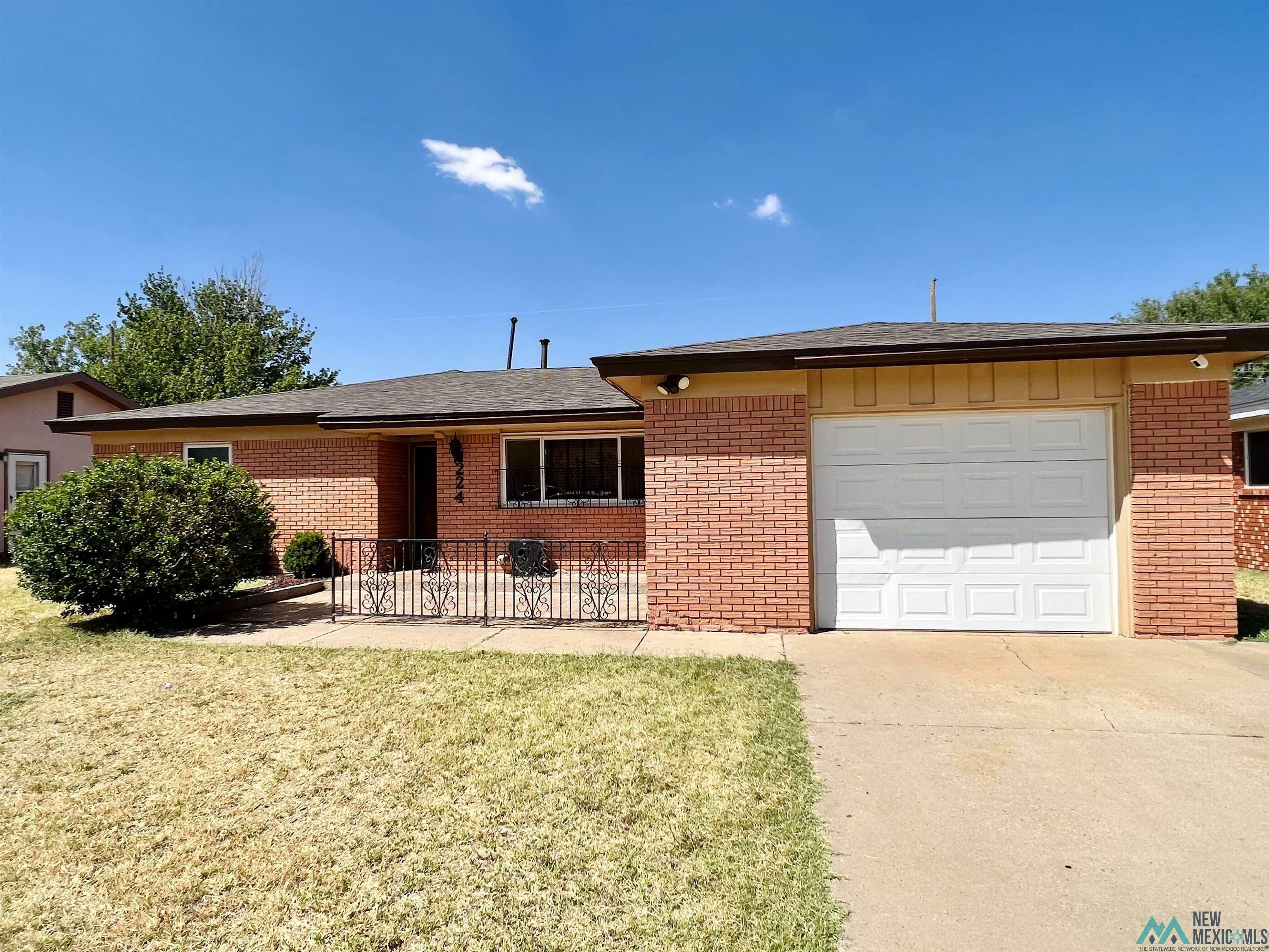 Property Photo: 224 Sasser Drive NM 88101