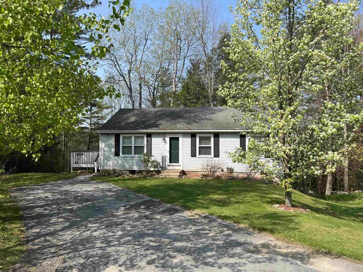 Property Photo:  17 Carriage Hill  NH 03452 