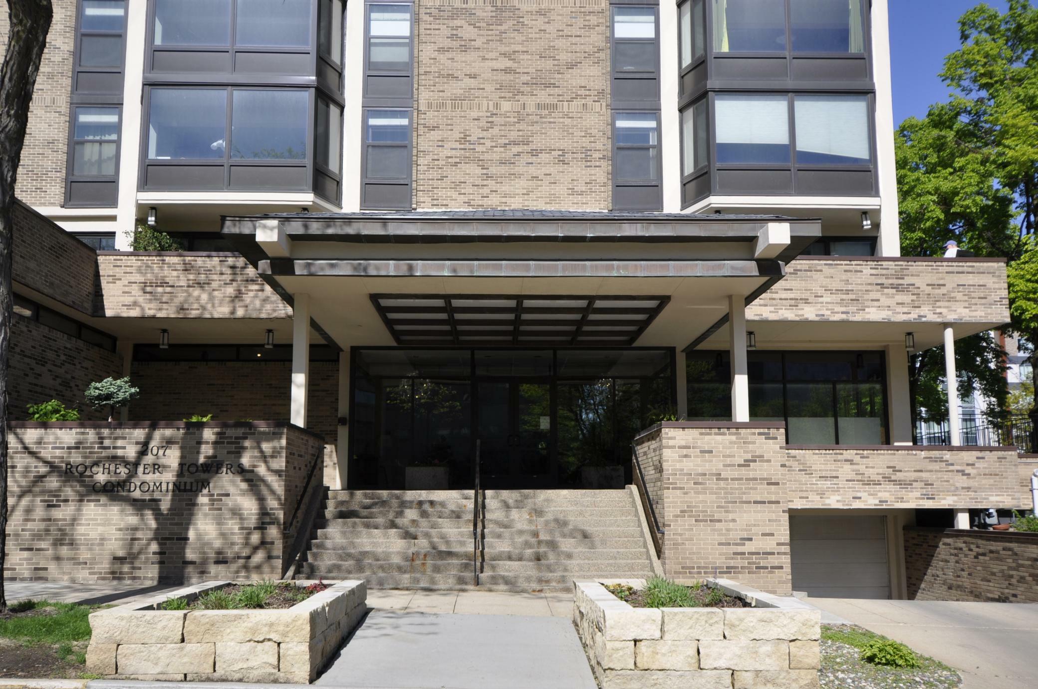 Property Photo: 207 5th Avenue SW 706 MN 55902