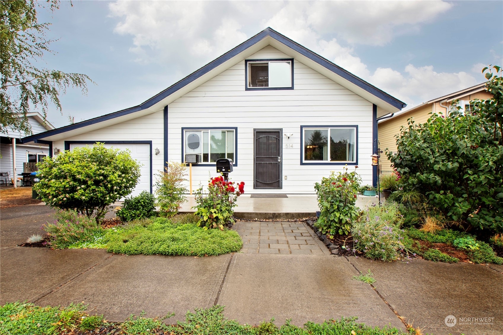 Property Photo:  514 Richmond Avenue  WA 98531 