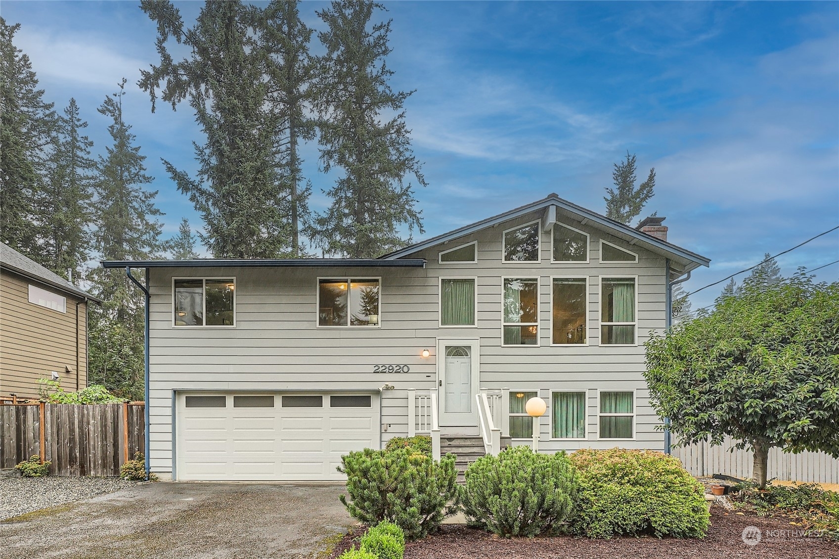 Property Photo:  22920 SE 288th Street  WA 98038 