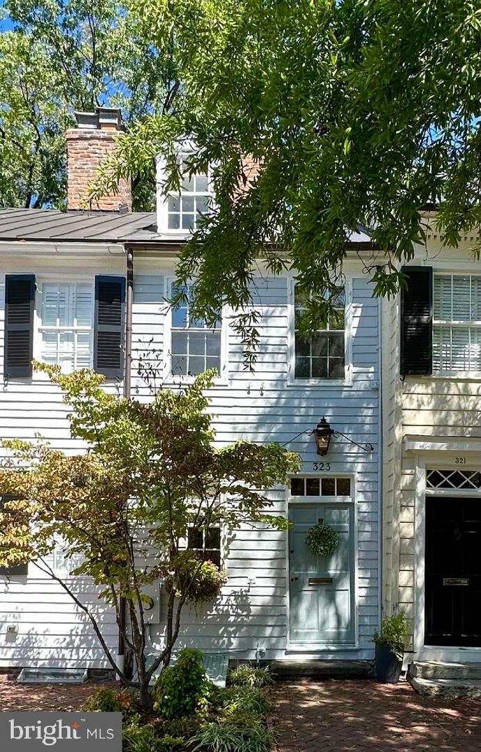 Property Photo:  323 Duke Street  VA 22314 