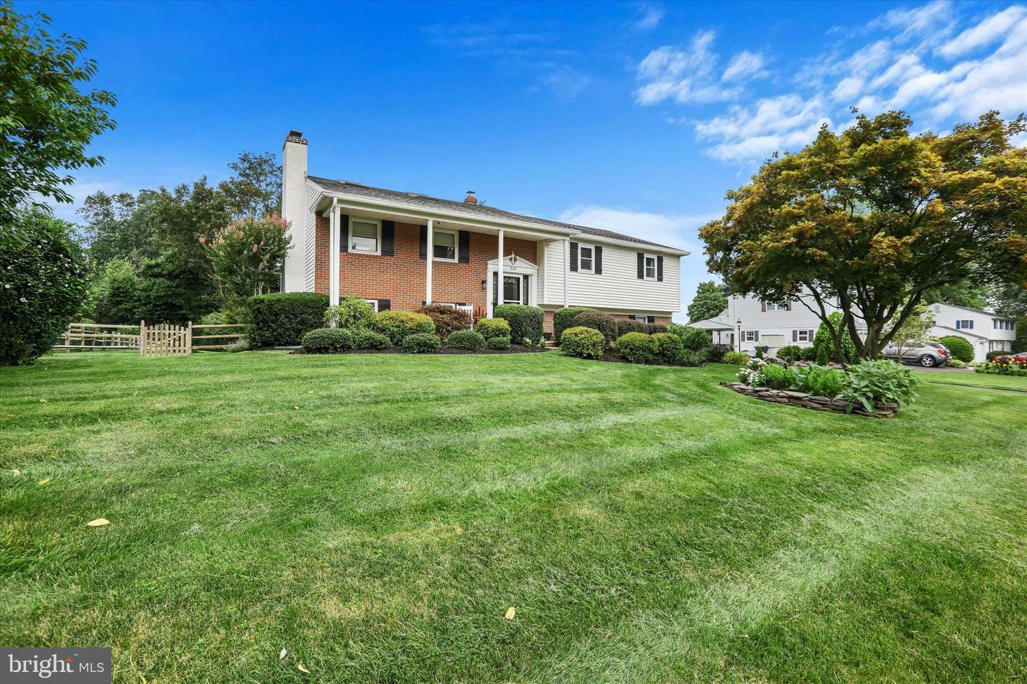 Property Photo: 334 Holly Knoll Drive PA 18966