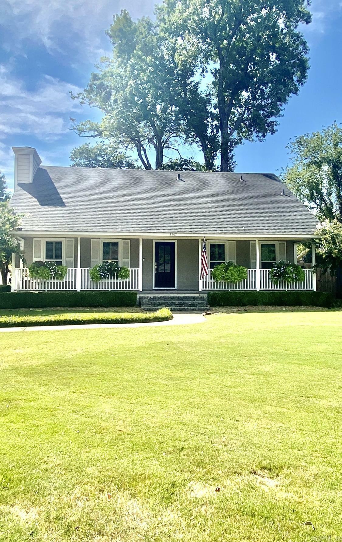 Property Photo: 3207 Village Cove AR 72404