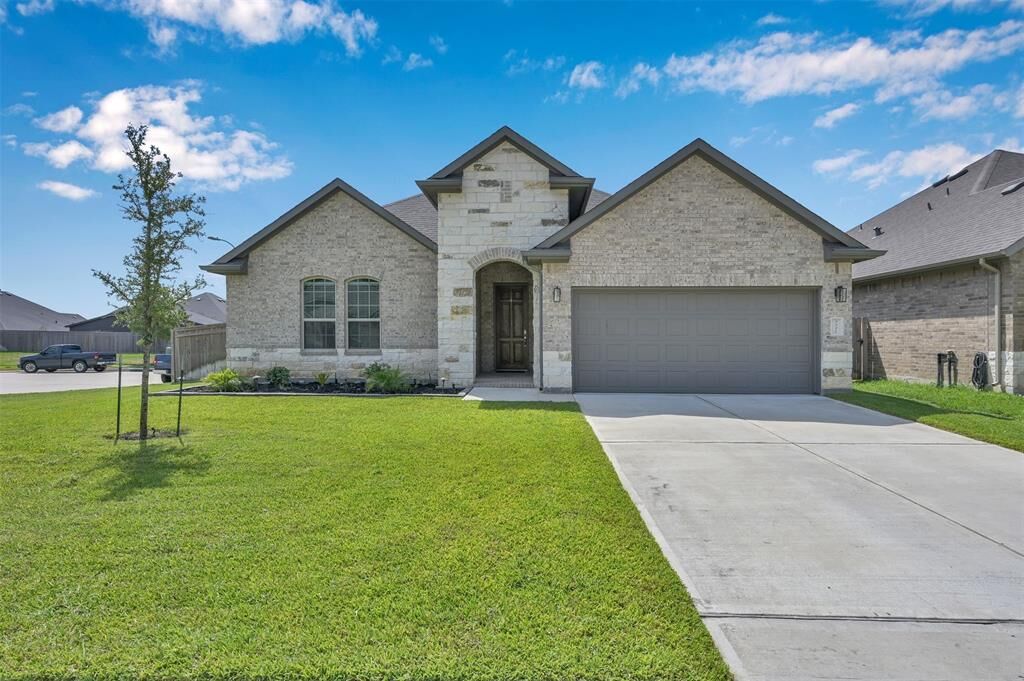 Property Photo:  9226 Ganter River Trail  TX 77044 