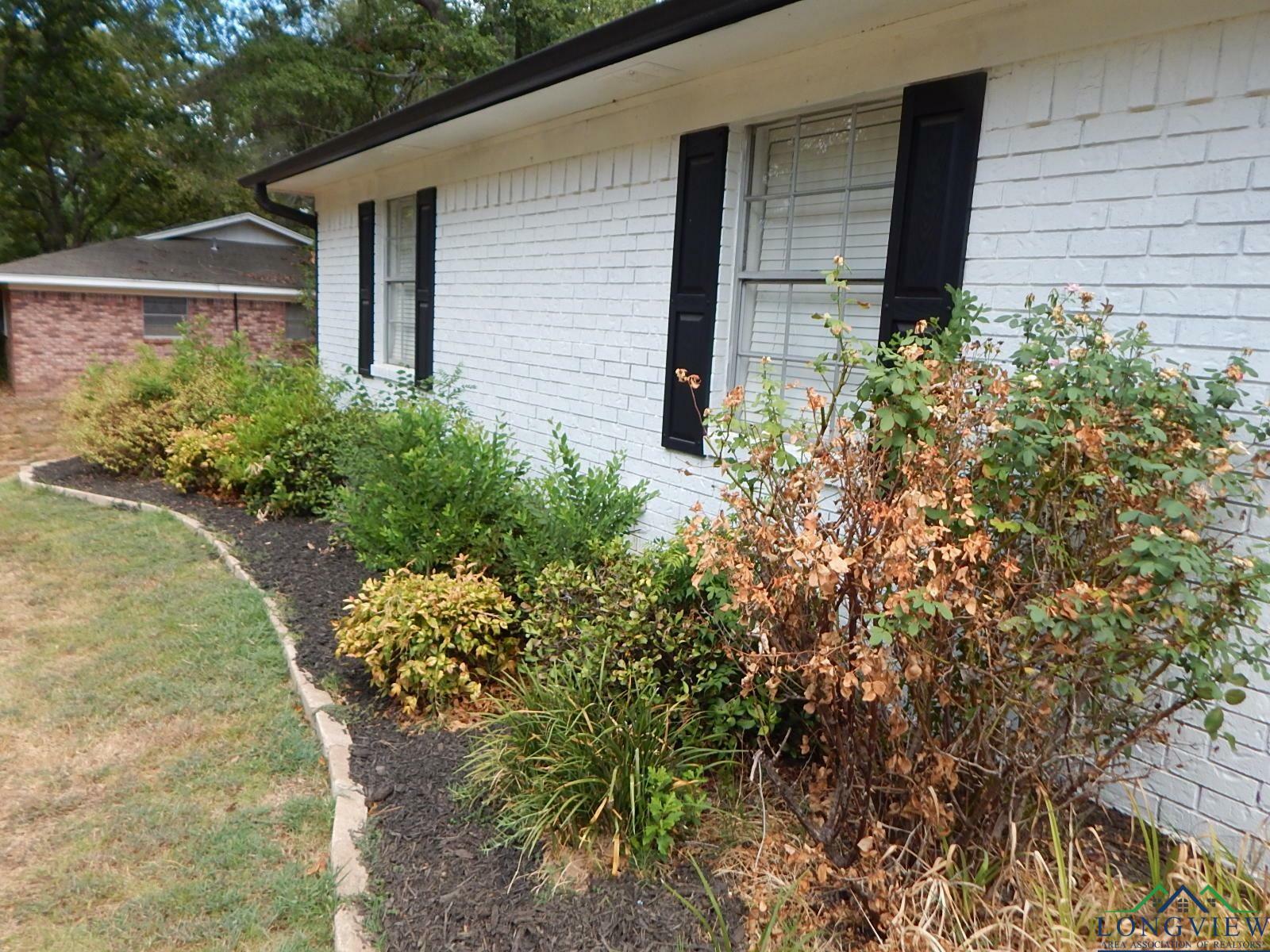 Property Photo: 1517 Frost St. TX 75644
