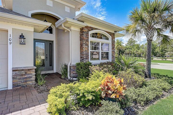 Property Photo:  109 Park Place Circle  FL 32164 